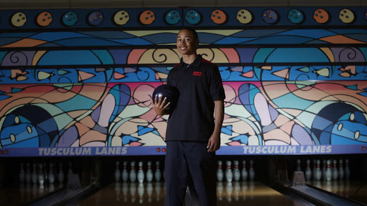 Dodgers Star Mookie Betts Bowling in US Open in Indianapolis