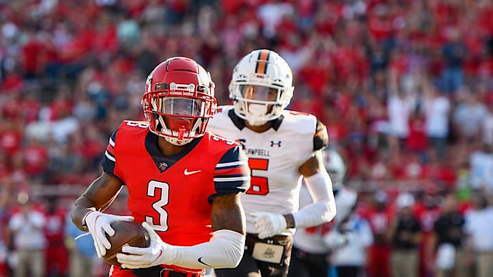 Patriots Shrine Bowl: Star QB Deteriorates Into WR?