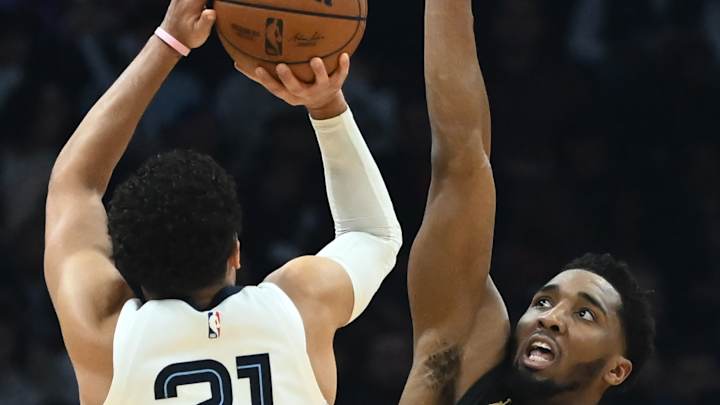 NBA Twitter Erupts After Cavs-Grizzlies Skirmish