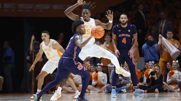 WATCH: Horrendous no-call at the buzzer gives No. 25 Auburn loss at No. 2 Tennessee
