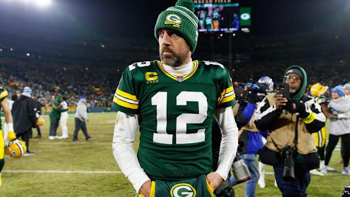 Aaron Rodgers’s Indecisiveness Could ‘Complicate’ Trade Talks, per Report