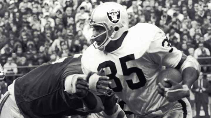 Raiders FB Dixon Was a Real Double Threat Raiders FB Dixon Was a Real Double Threat