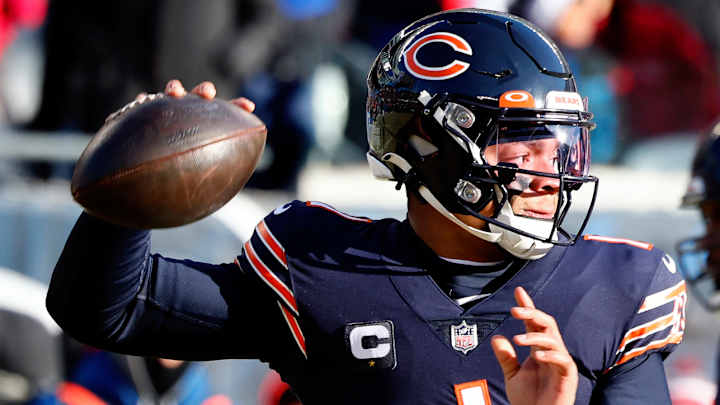 Justin Fields Jerseys Outsell Aaron Rodgers Jerseys in Wisconsin