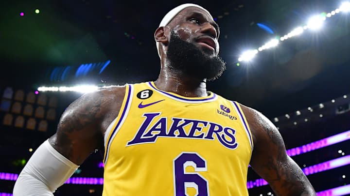 LeBron James Exits All-Star Game at Halftime with Hand Contusion