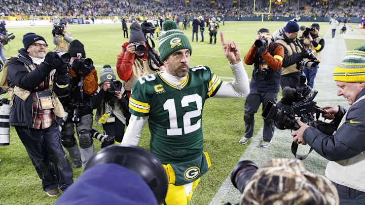New Odds Have Rodgers Favored to Be Week 1 Starter for Two Teams