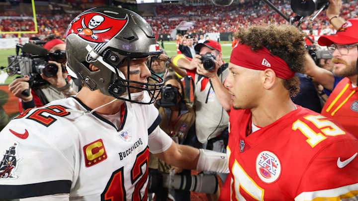 Brady Reacts to Mahomes’s Supposed Near-Disaster With Lombardi Trophy