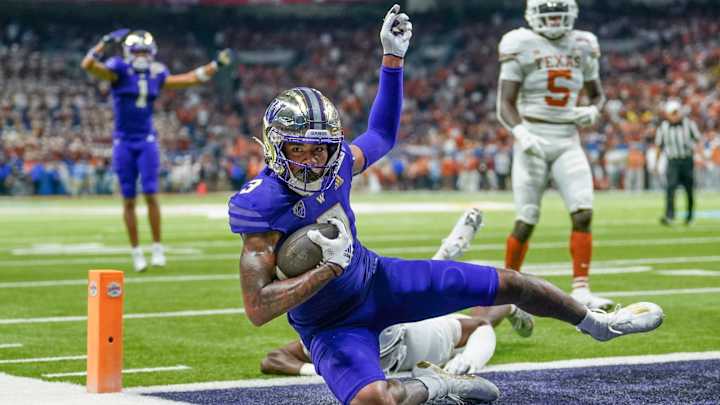 Davis' Receiving Stats Decreased, But His Performance Was Clutch Davis' Receiving Stats Decreased, But His Performance Was Clutch