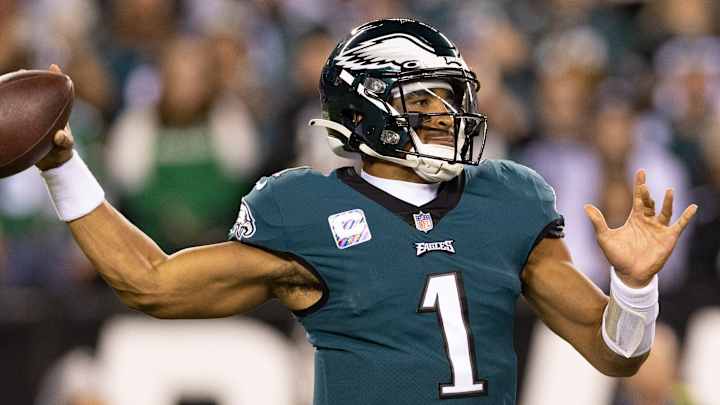 Jalen Hurts, Patrick Mahomes Symbolize Value in Thinking Outside the Box at Quarterback