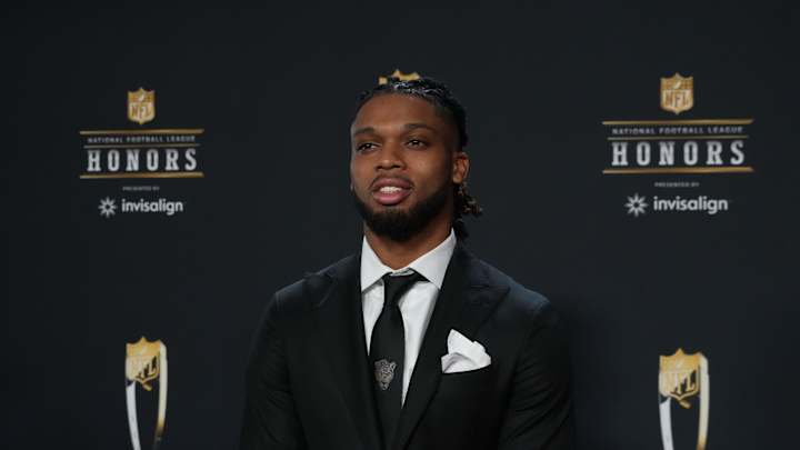 WATCH: Bills' Damar Hamlin Gives Emotional Speech at NFL Honors