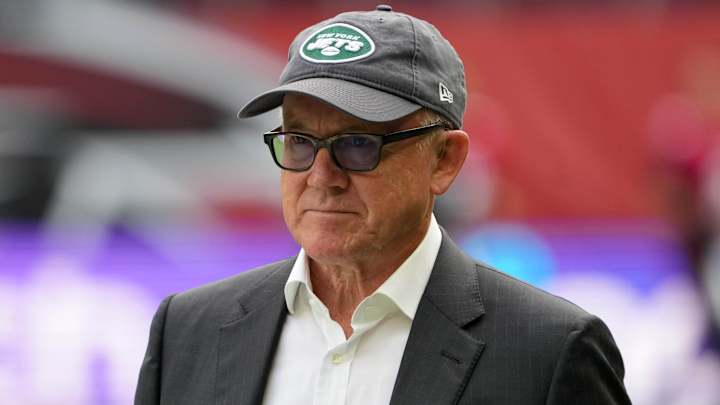 NFL Fans Absolutely Loved Woody Johnson’s Chain From ‘Hard Knocks’ NFL Fans Absolutely Loved Woody Johnson’s Chain From ‘Hard Knocks’