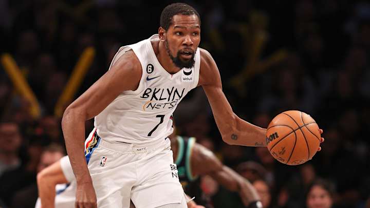 Columnist Writes That Durant Trade Might Be Worst in Arizona Sports History