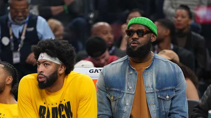 LeBron James Booed On Jumbotron During Super Bowl LeBron James Booed On Jumbotron During Super Bowl