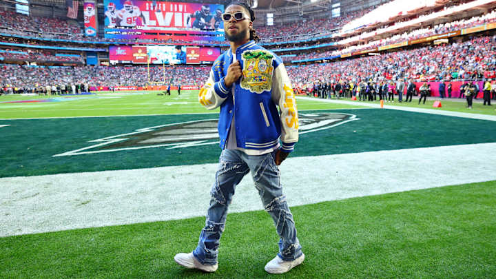 Adrian Peterson Rips Damar Hamlin for His ‘Disrespectful’ Super Bowl Outfit