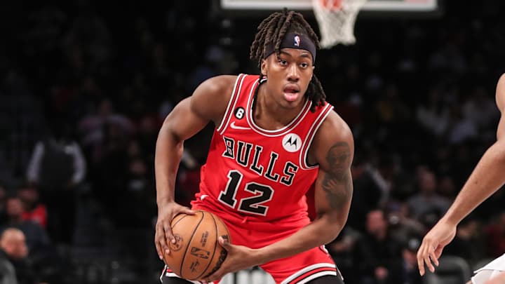 Ayo Dosunmu stays focused despite the Chicago Bulls' interest in Russell Westbrook Ayo Dosunmu stays focused despite the Chicago Bulls' interest in Russell Westbrook