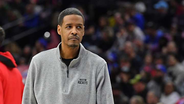 Rockets Left With Little To No Veteran Presence Following Justin Holiday's Buyout