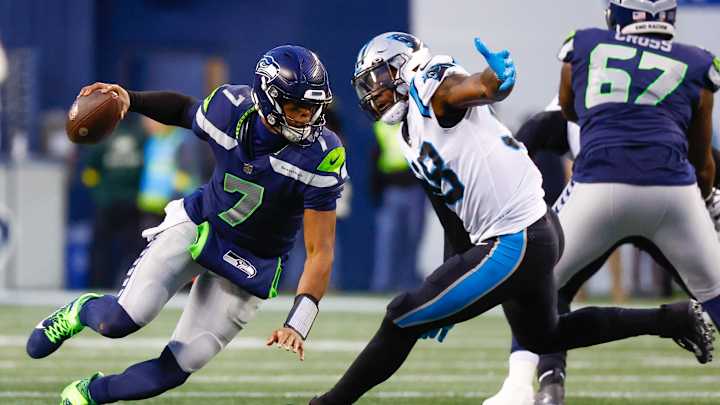 Seahawks Make Pair of Trades in Latest 3-Round Mock Draft