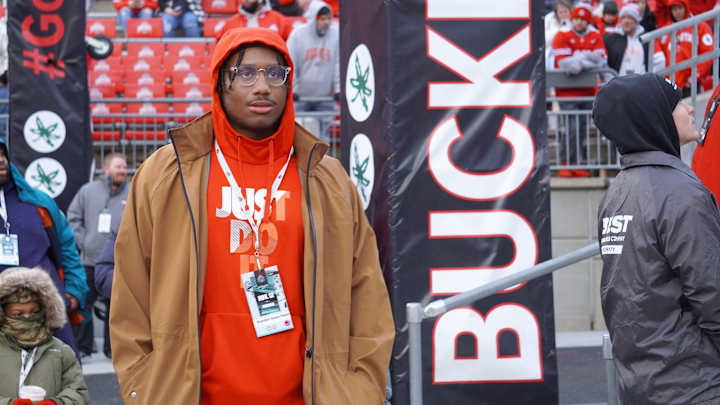 Kentucky Makes Top 11 for 4-Star 2024 DL Brandon Davis-Swain