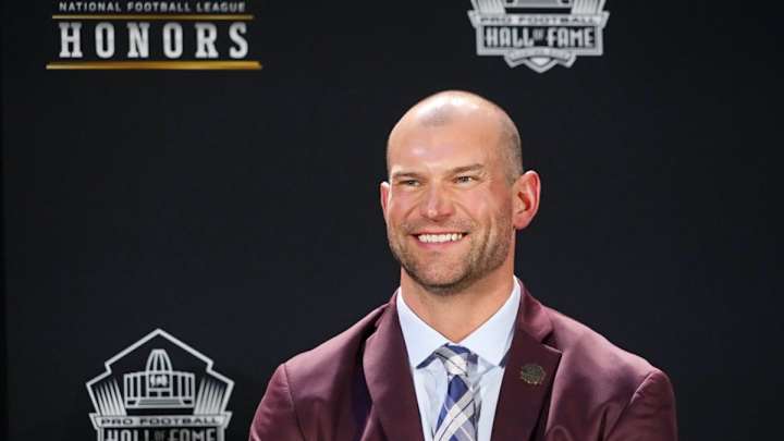 NFL Legend Reached out to Joe Thomas After Being Named to the Pro Football HOF