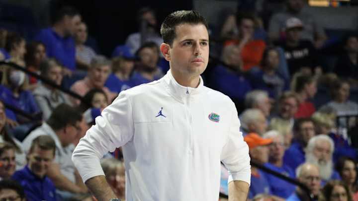 Gators Early Second-Half Struggles Result in 84-65 Loss at Arkansas