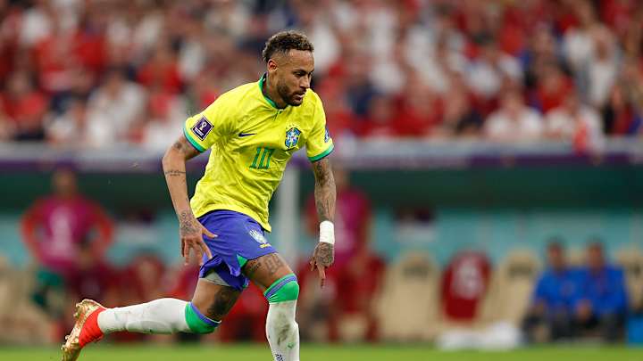 PSG, Chelsea Discuss Possible Neymar Transfer, per Report