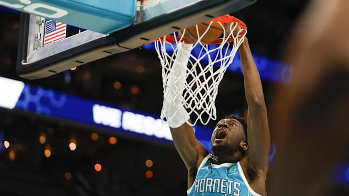 Mark Williams is Finding His Way in Charlotte Mark Williams is Finding His Way in Charlotte