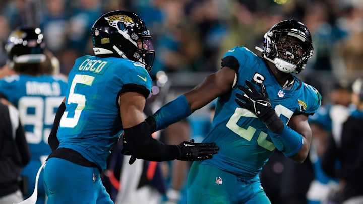 Foyesade Oluokun Named Jaguars' Most Improved Player of 2022