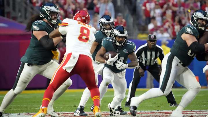 Ranking the Top 25 Eagles from the 2022 Super Bowl Season: Nos. 21-25 Ranking the Top 25 Eagles from the 2022 Super Bowl Season: Nos. 21-25