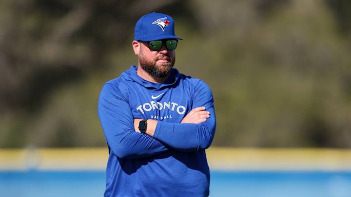Blue Jays Manager Saves Life at Lunch, Receives Free Beer