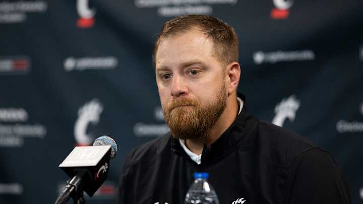 Bearcats Offensive Coordinator Tom Manning Leaving For NFL