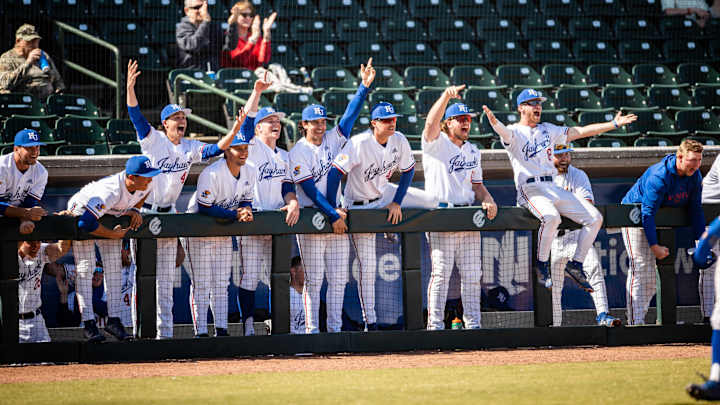 Kansas Baseball wins the first series of 2023, 2-1.
