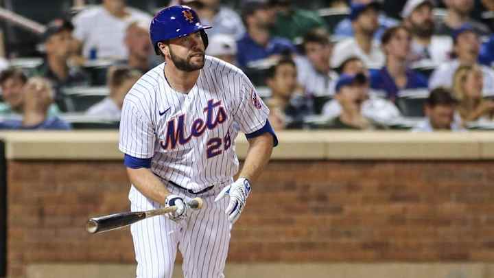 Spring Training: New York Mets' Darin Ruf Limited by Wrist Arthritis