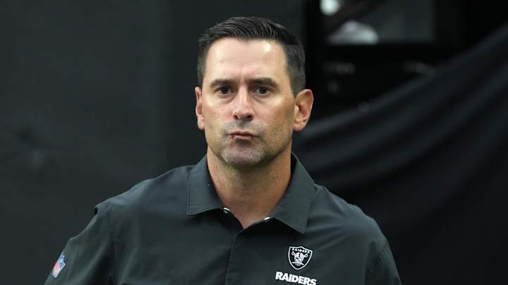 Dave Ziegler Had Difficult Task Joining the Raiders