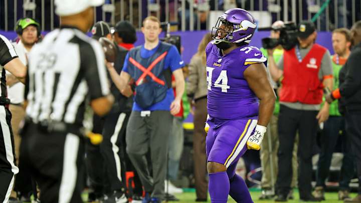 Vikings Offseason News: Dalvin Tomlinson's Void Date, Greg Manusky, Red McCombs