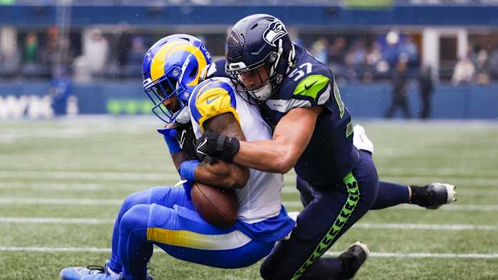 Aaron Curry Opens Door to Bring Young Seahawks LB to Steelers