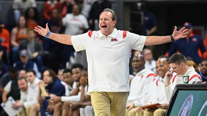 Ole Miss Fires Men’s Basketball Coach Kermit Davis, per Report