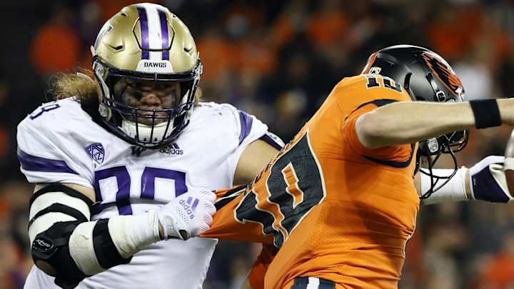 Huskies Awaiting Tuitele Return, Which Could Come at Michigan State