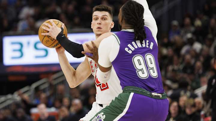 How Miami Heat’s Twitter Reacted to the Loss Against the Milwaukee Bucks Friday Night