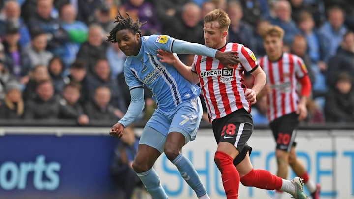 'Clear lack of striker' - Twitter reacts as Sunderland feel pinch of Ross Stewart injury 'Clear lack of striker' - Twitter reacts as Sunderland feel pinch of Ross Stewart injury