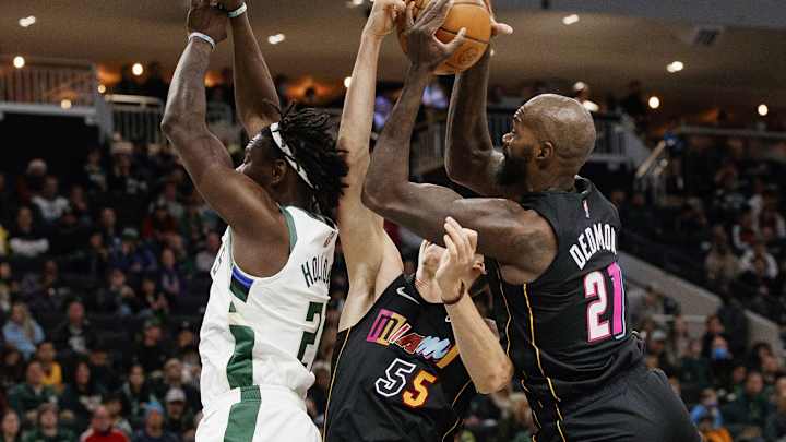 Sixers: How Serious Is Dewayne Dedmon’s Setback?