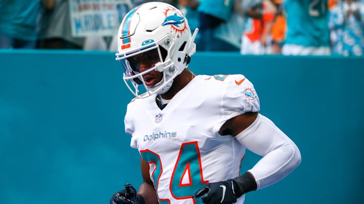 Dolphins’ Byron Jones Tweets About ‘Regrettable Cost’ of NFL Career