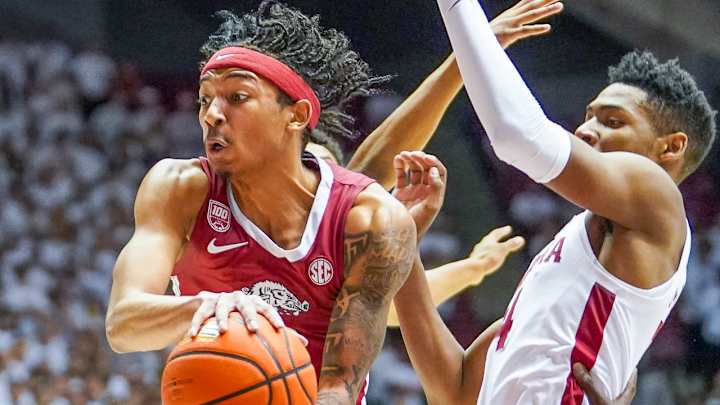 Hogs Starting to Come Together with Nick Smith Jr. Scoring Now