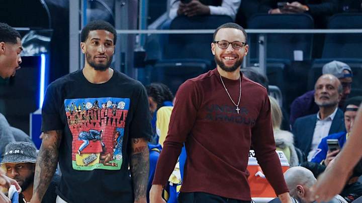 Steph Curry Reacts to Klay Thompson's Historical Game vs. Rockets