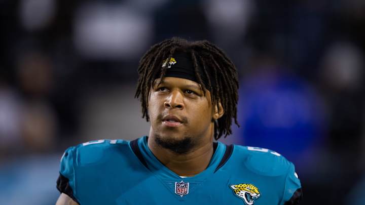 Jaguars Sign Roy Robertson-Harris to 3-Year Extension