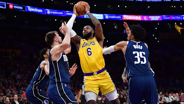 All Lakers Expert Predictions For Dallas Matchup On Second Night Of Back-To-Back