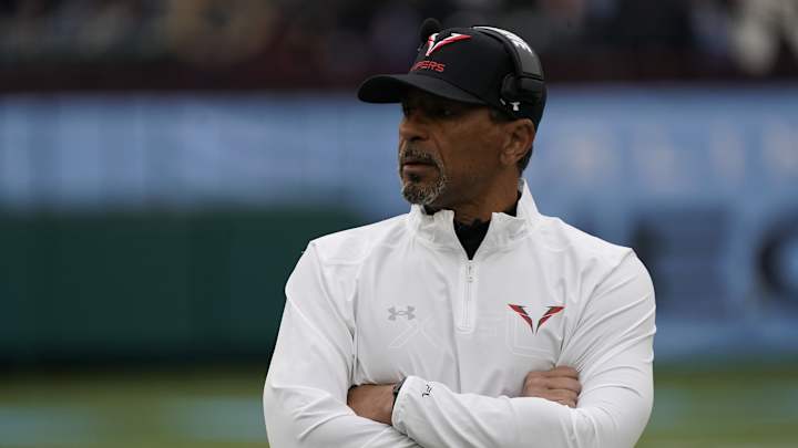 Former Raider Rod Woodson Makes Coaching Debut in Vegas Former Raider Rod Woodson Makes Coaching Debut in Vegas