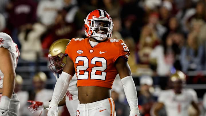 Cowboys Add to Defense, Draft Elite LB Trenton Simpson: NFL Mock