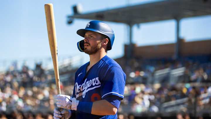 Dodgers Shortstop Gavin Lux Suffers Knee Injury in Spring Training