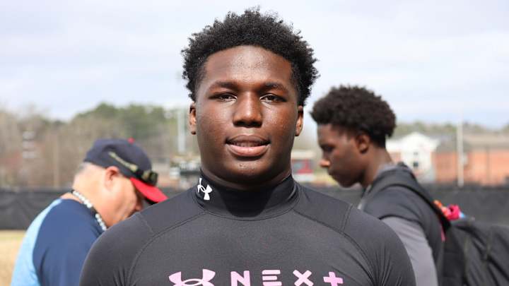 'Priority' DL Malik Blocton Planning Return Visit to Florida