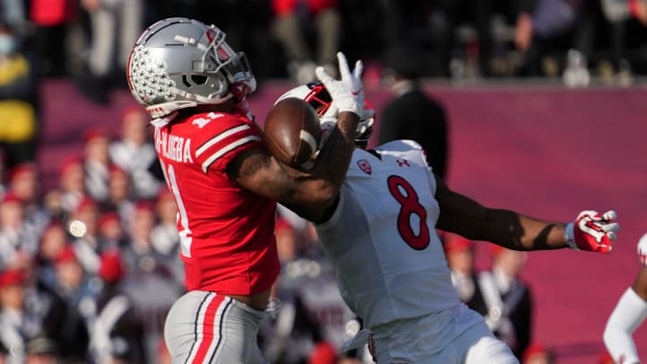 Seahawks 3-Round Mock Draft: Seattle Trades Down, Passes on Elite WR