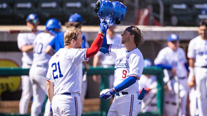 Kansas Baseball wins second consecutive series to start the season